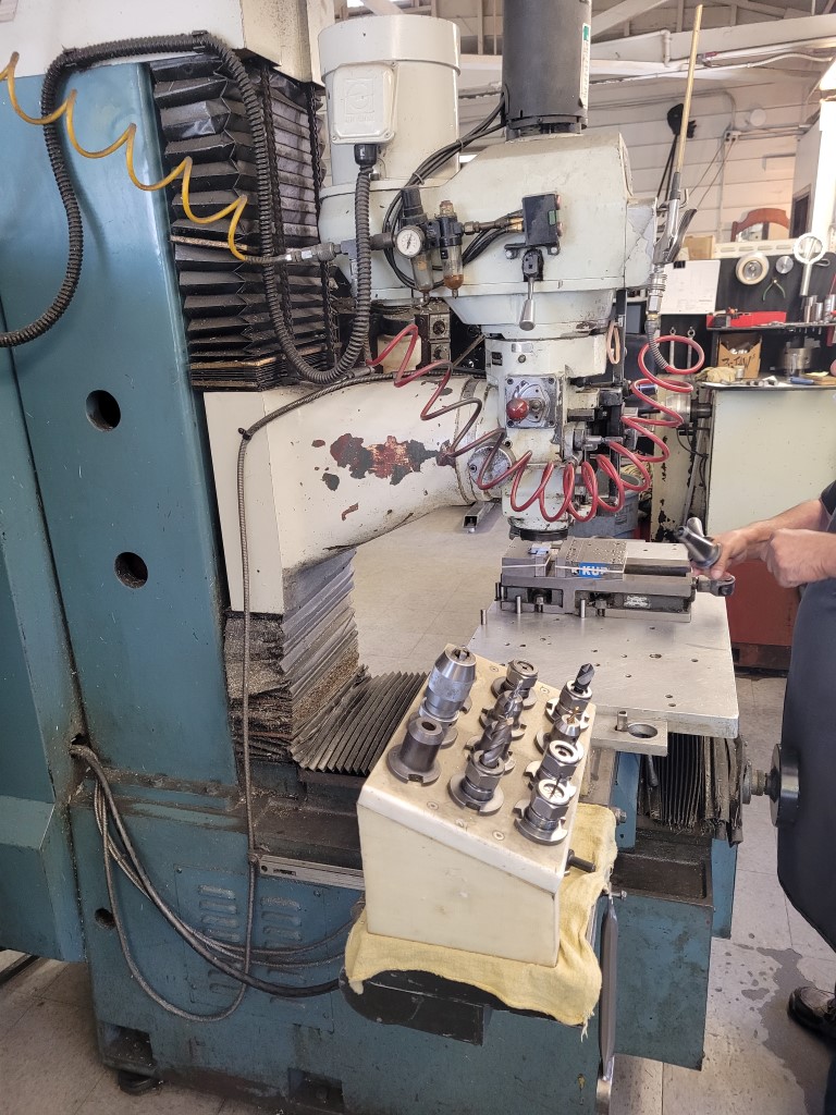 Southwestern Industries Trak DPM, Machine ID: 8334